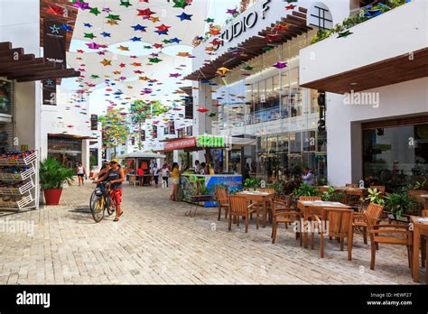 playa del carmen shopping center